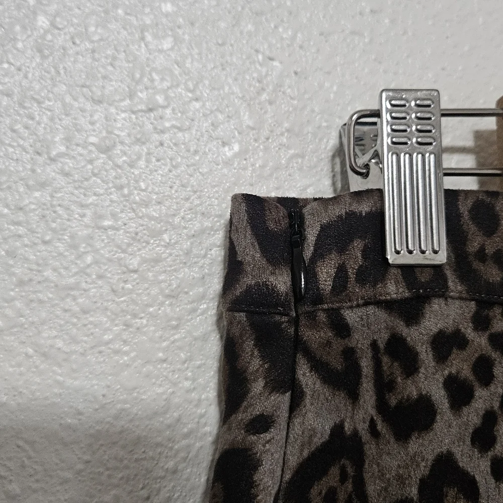 Revolve Superdown mini leopard print skirt size small